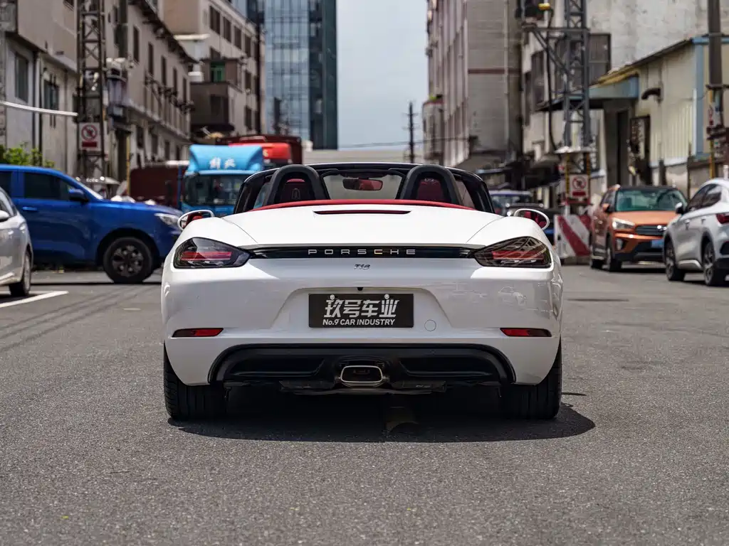 Porsche 718 Boxster 2.0 T