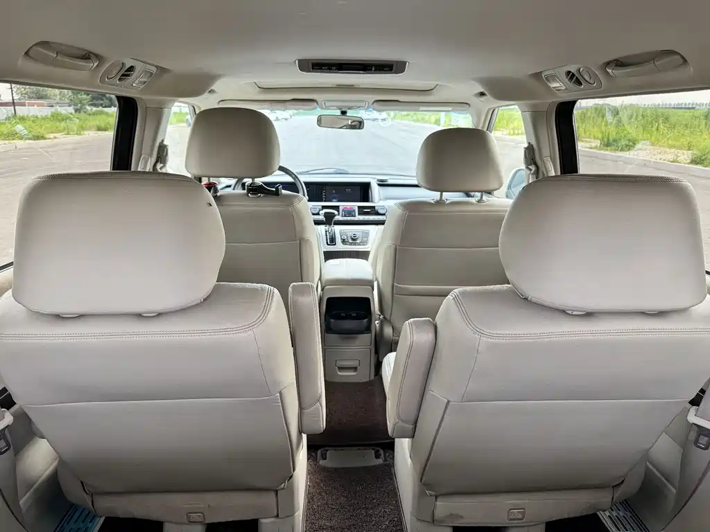 Elysion 2.4 L VTi-S Distinguished