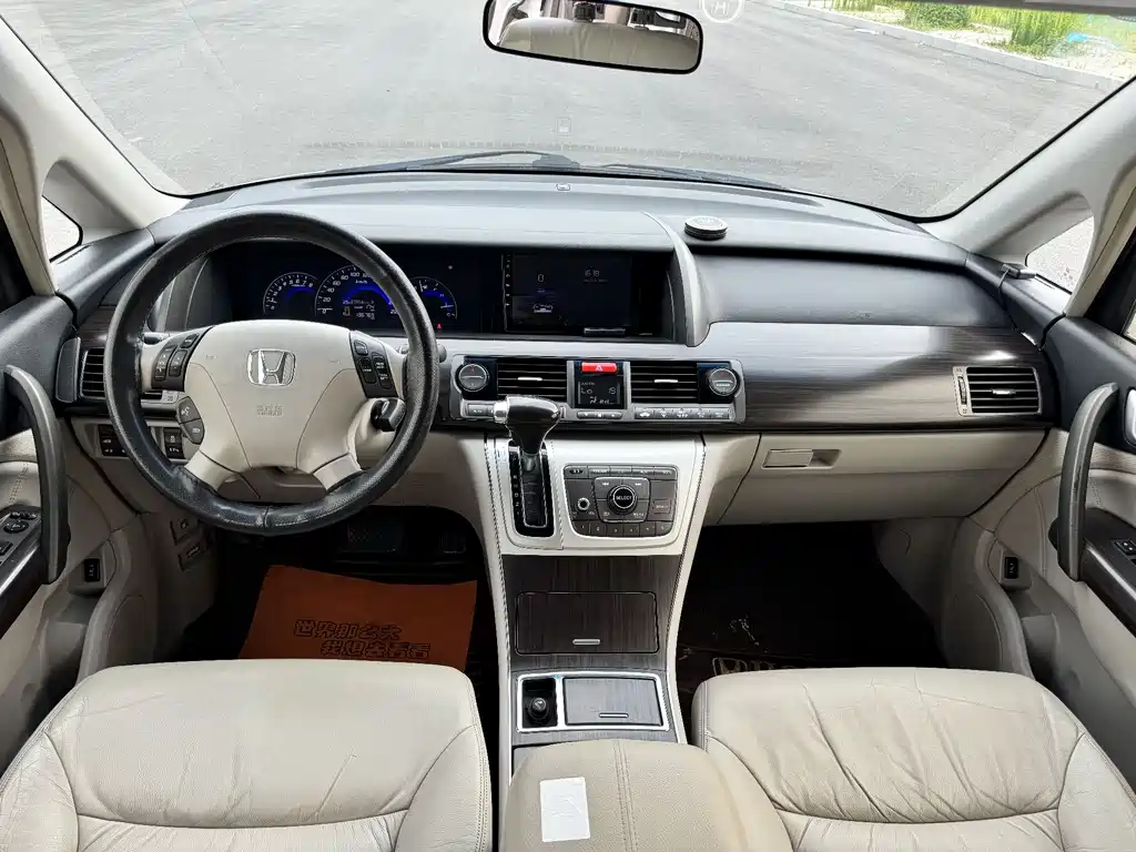 Elysion 2.4 L VTi-S Distinguished