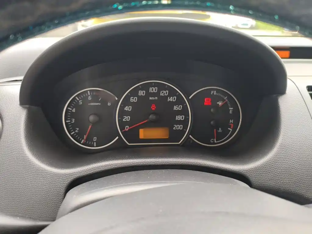 Swift 1.3 L Manual Standard