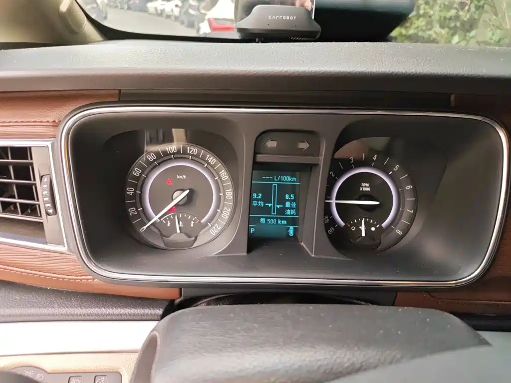 Buick GL8 25 S Distinguished CN-V