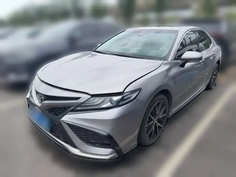Toyota Camry 2.5 S Sharp Style