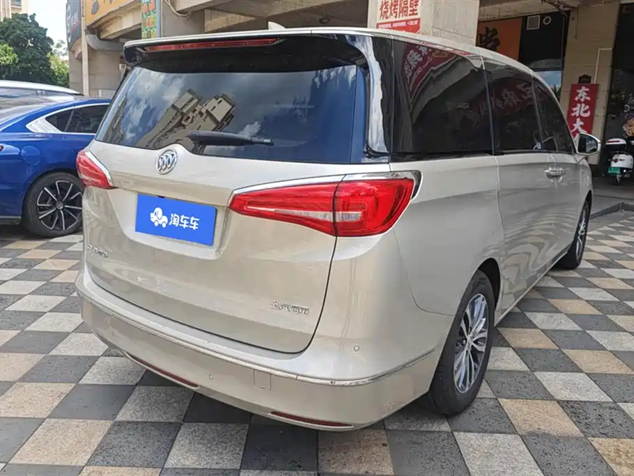 Buick GL8 ES 28 T Luxury CN-V