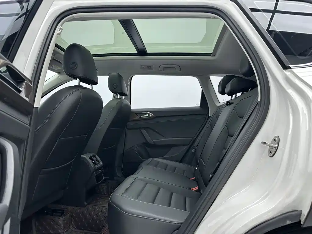 Tharu 280 TSI 2 WD Luxury