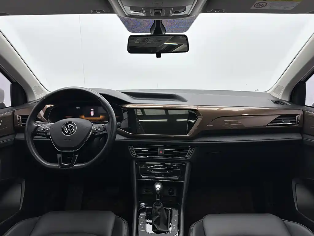 Tharu 280 TSI 2 WD Luxury