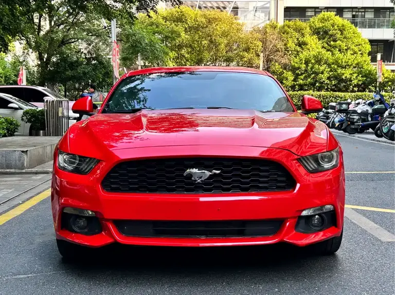 Ford Mustang 2.3 T Performance