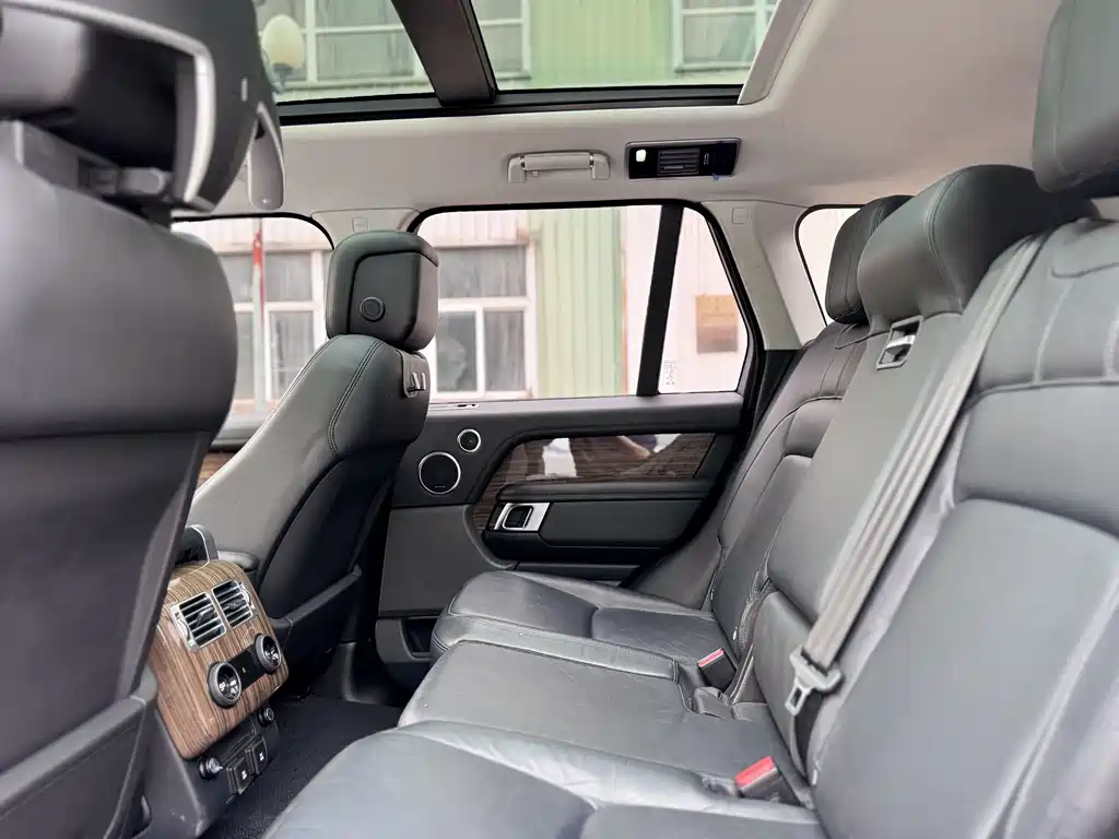 Range Rover 3.0 T Middle East