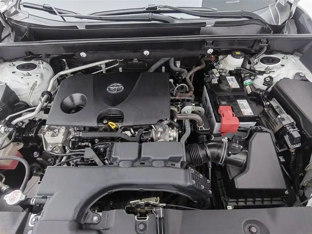 RAV4 2.0 L CVT 2 WD Style Plus