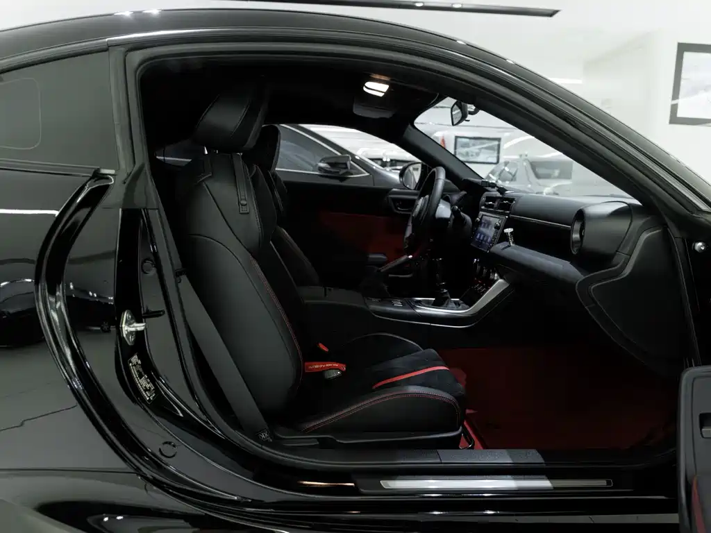 Toyota 86 GR 86 2.4 L Manual