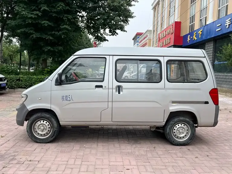 Wuling Zhiguang 1.2 L Utility LSI