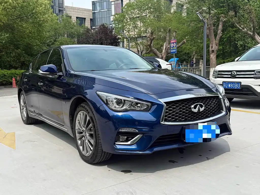 Infiniti Q50 L 2.0 T Comfort Enjoyment CN-VI