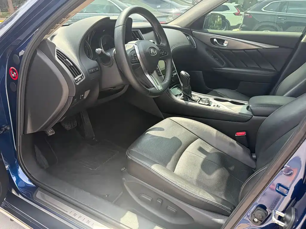 Infiniti Q50 L 2.0 T Comfort Enjoyment CN-VI