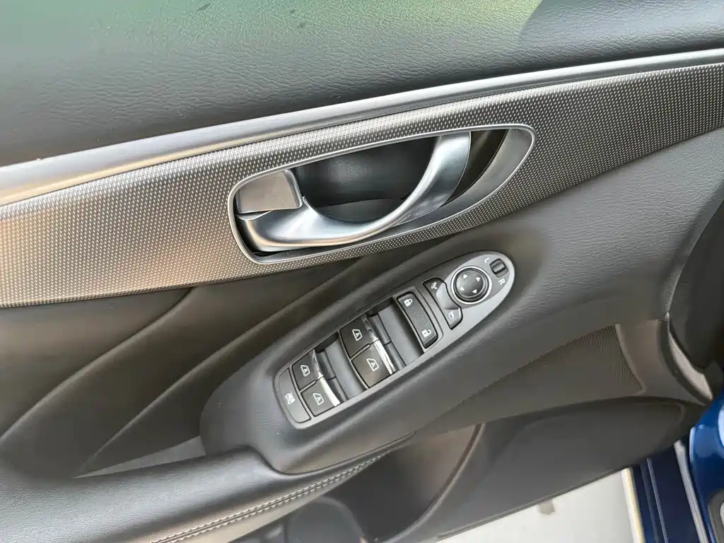 Infiniti Q50 L 2.0 T Comfort Enjoyment CN-VI
