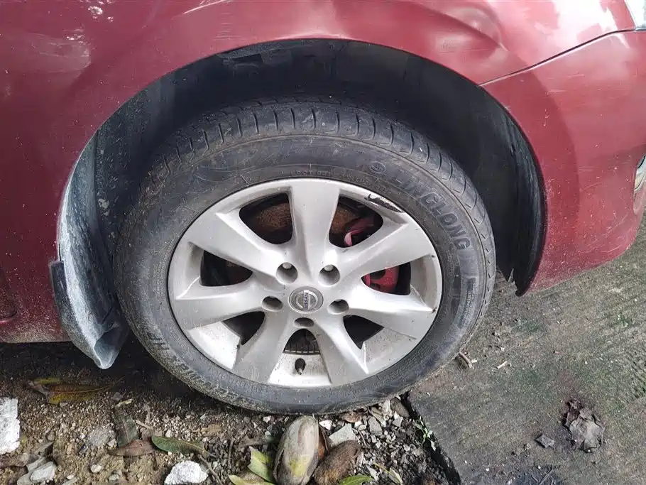 Tiida 1.6 L CVT Luxury