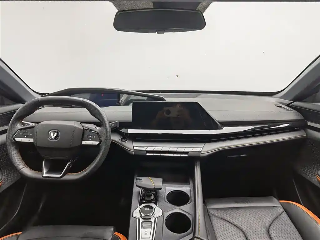 Changan UNI-V 1.5 T Premium