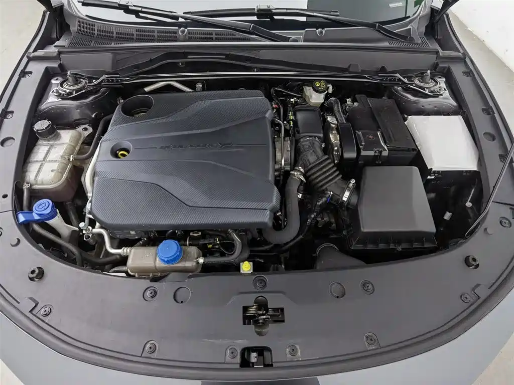 Changan UNI-V 1.5 T Premium