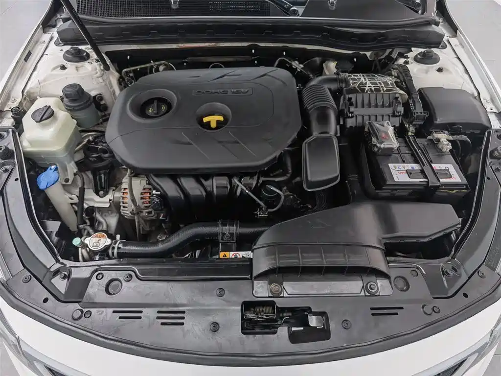 Kia K5 2.0 L Auto Luxury