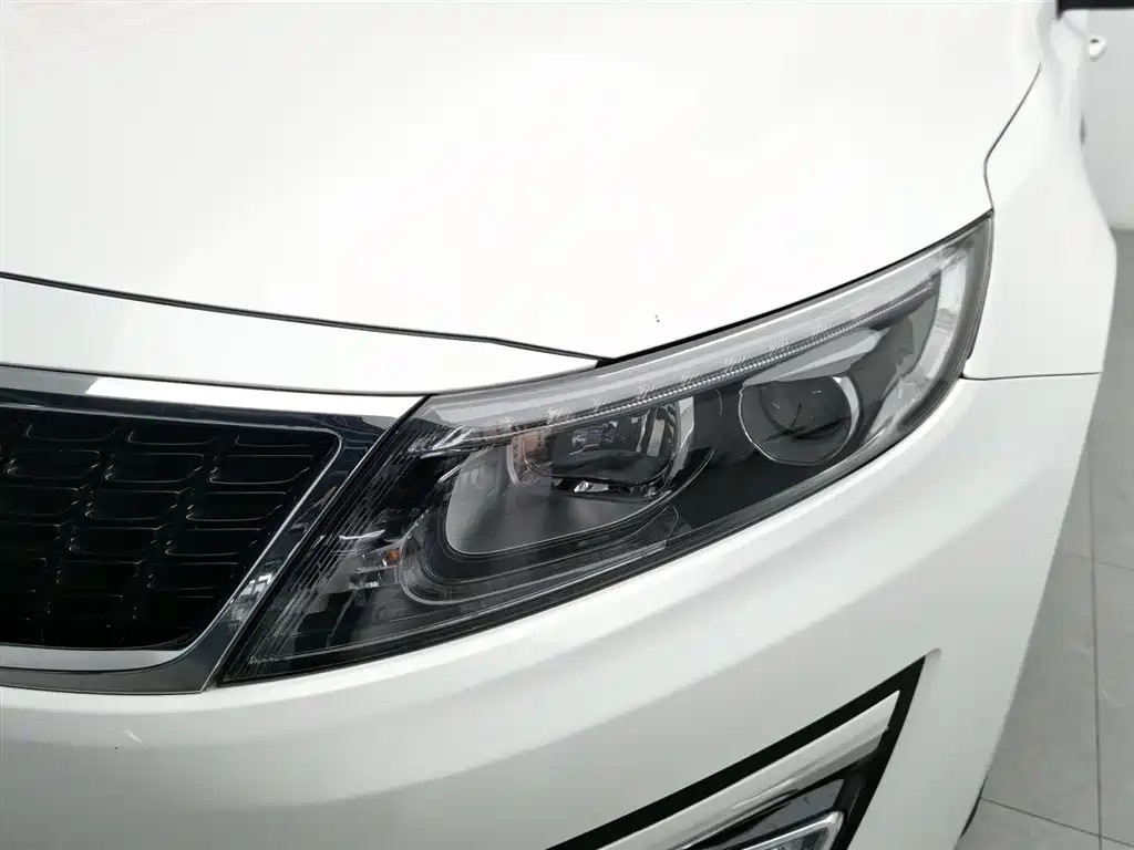 Kia K5 2.0 L Auto Luxury