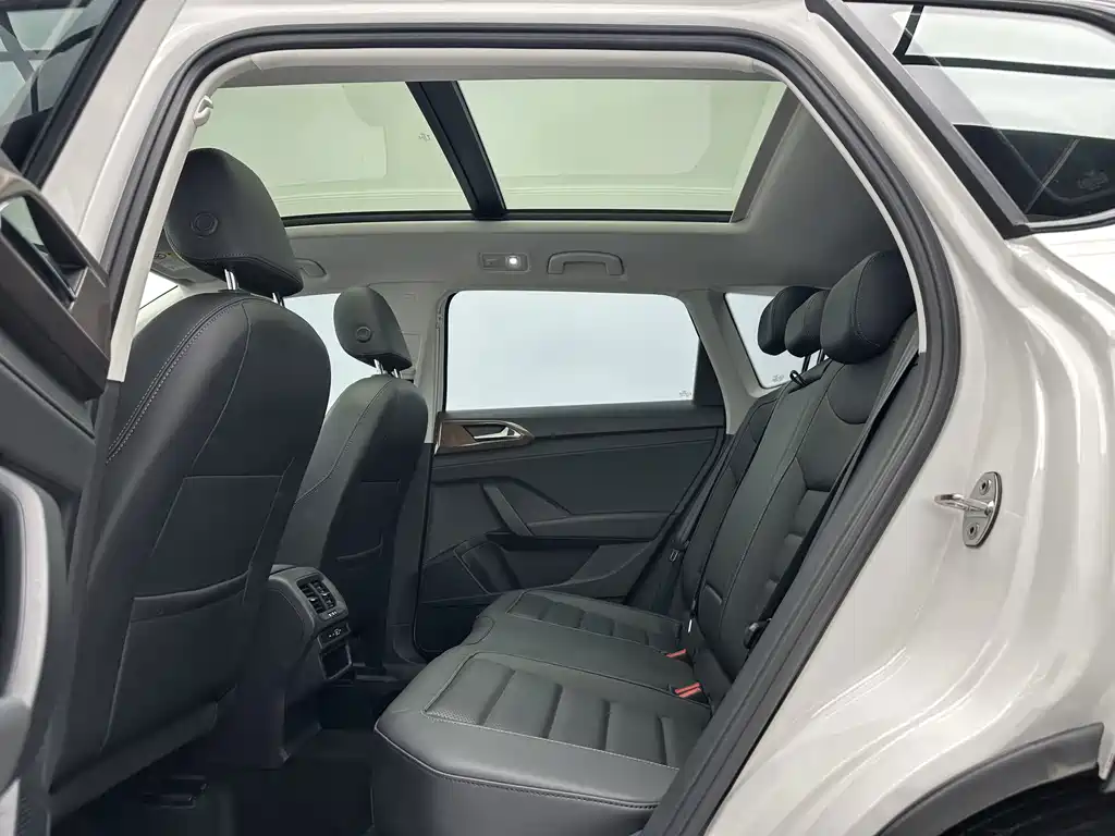 Tharu 280 TSI 2 WD Luxury