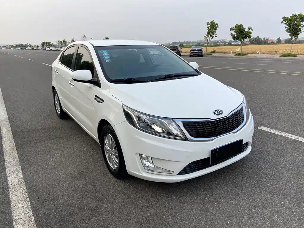 Kia K2 Sedan 1.4 L AT GLS Commemorative
