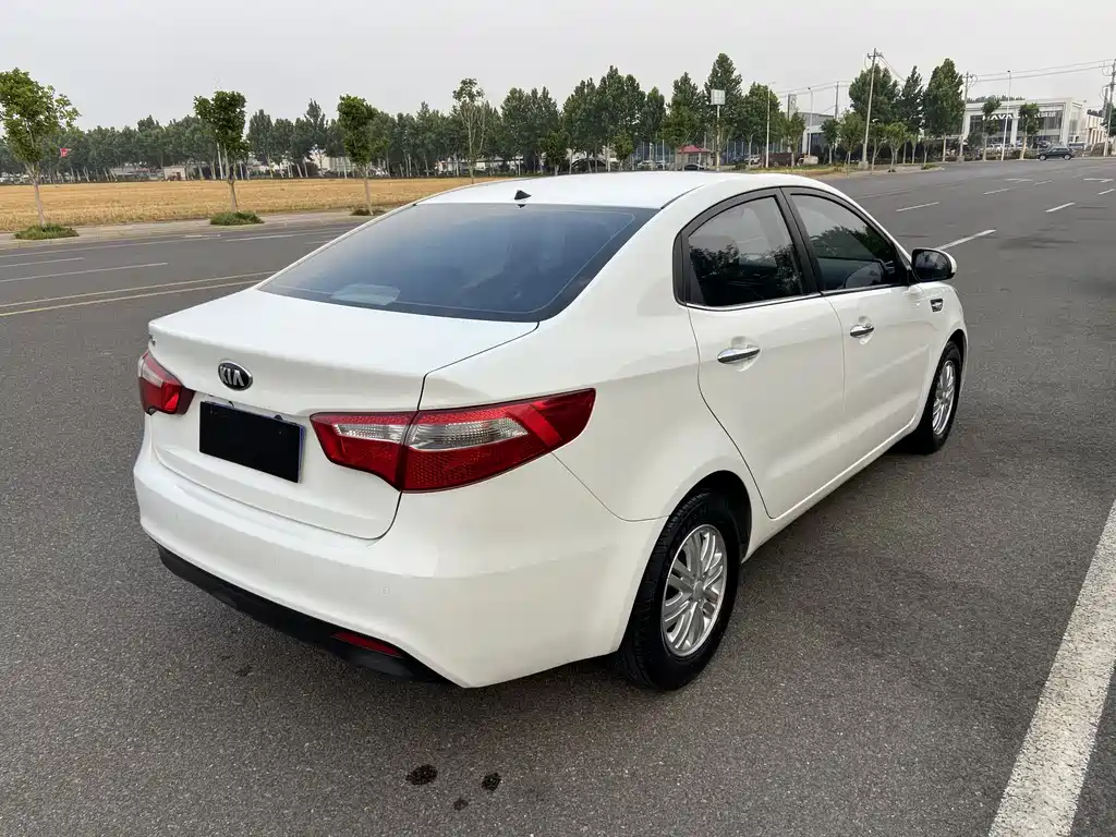 Kia K2 Sedan 1.4 L AT GLS Commemorative