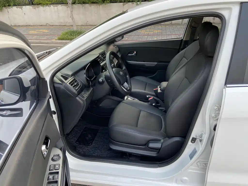 Kia K2 Sedan 1.4 L AT GLS Commemorative