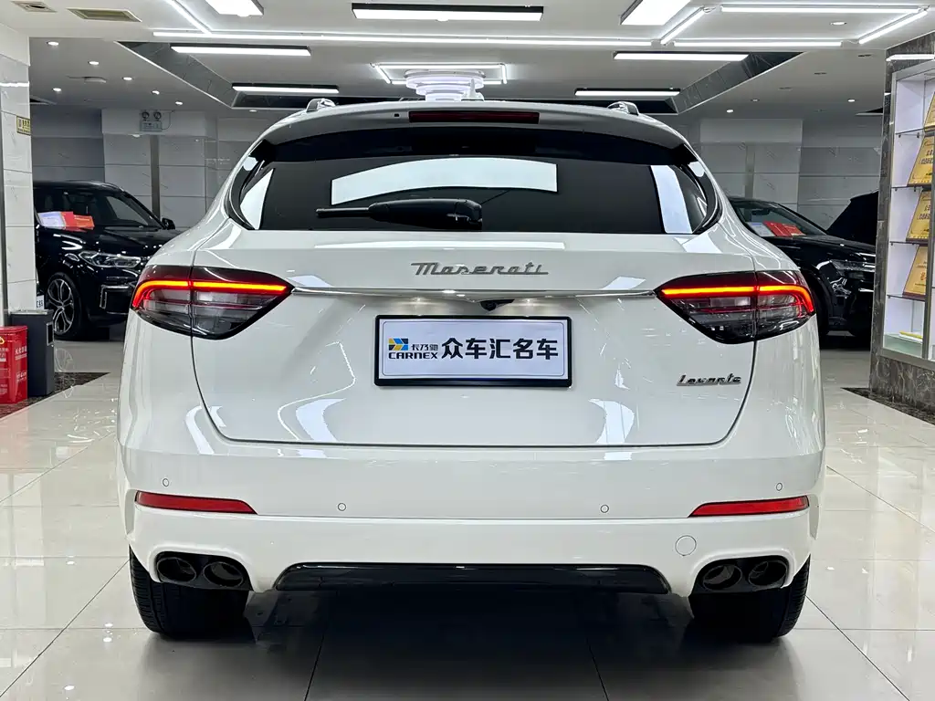 Levante 2.0 T GT Sharp Edge