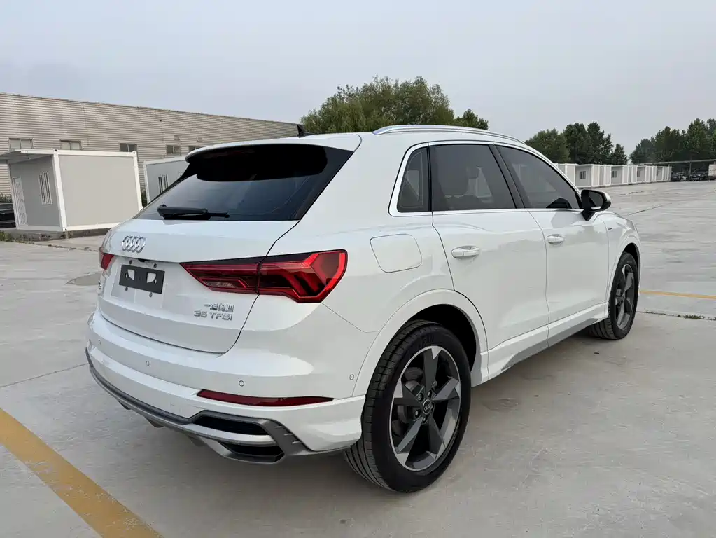 Audi Q3 35 TFSI Fashion Dynamic
