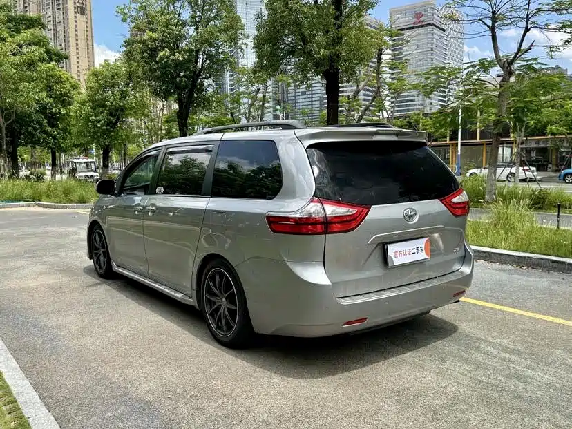 SIENNA 3.5 L US Spec