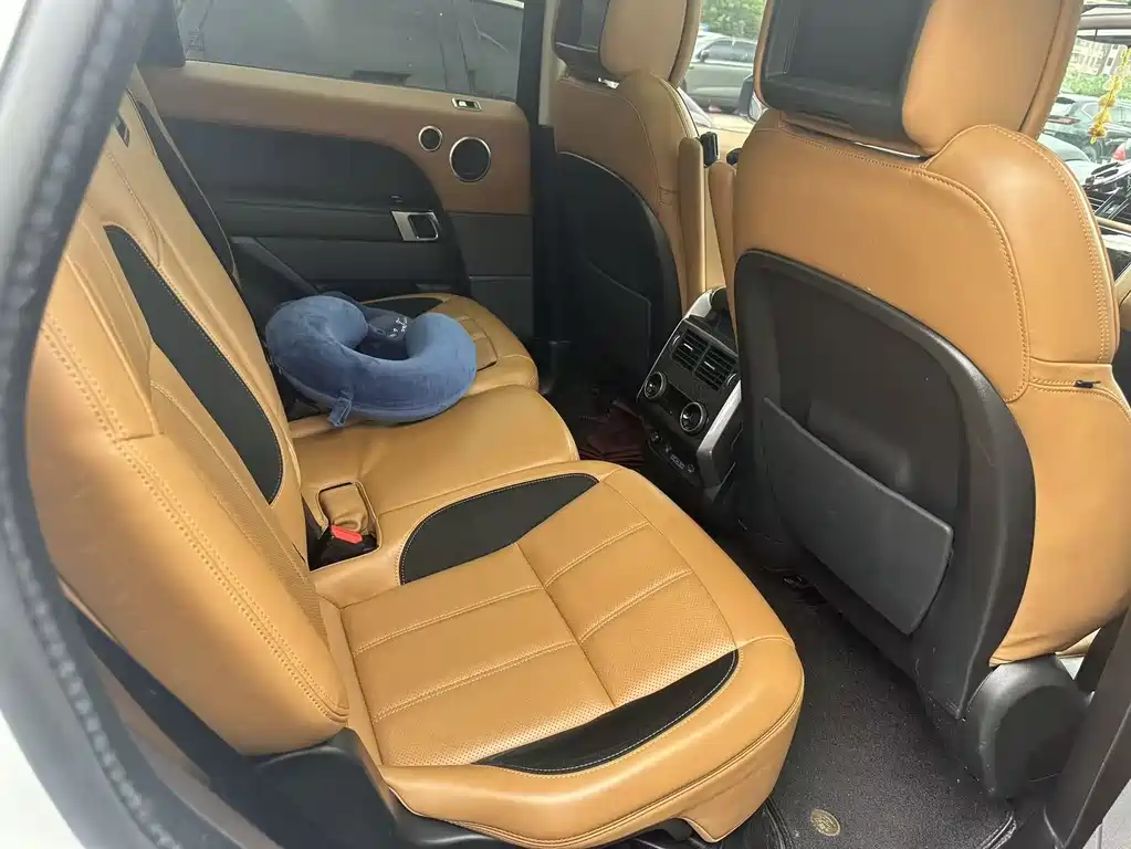 Range Rover Sport 3.0 L6 Shine Black