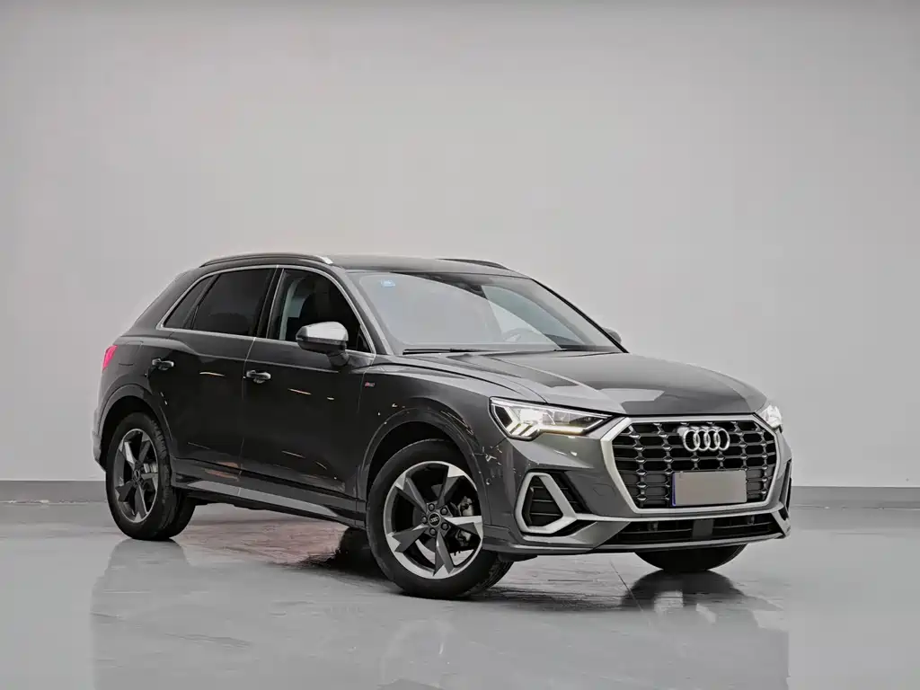 Audi Q3 35 TFSI Fashion Dynamic (1.4 T)