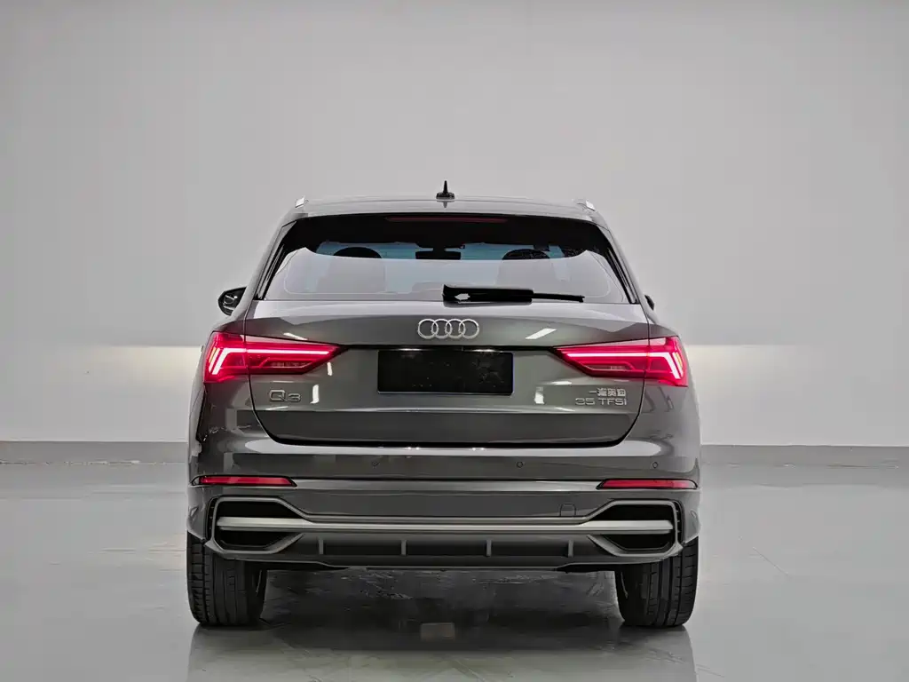 Audi Q3 35 TFSI Fashion Dynamic (1.4 T)