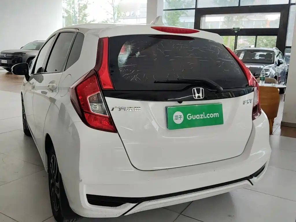Fit 1.5 L CVT Comfort