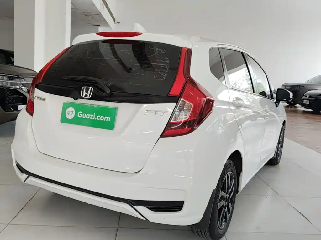 Fit 1.5 L CVT Comfort