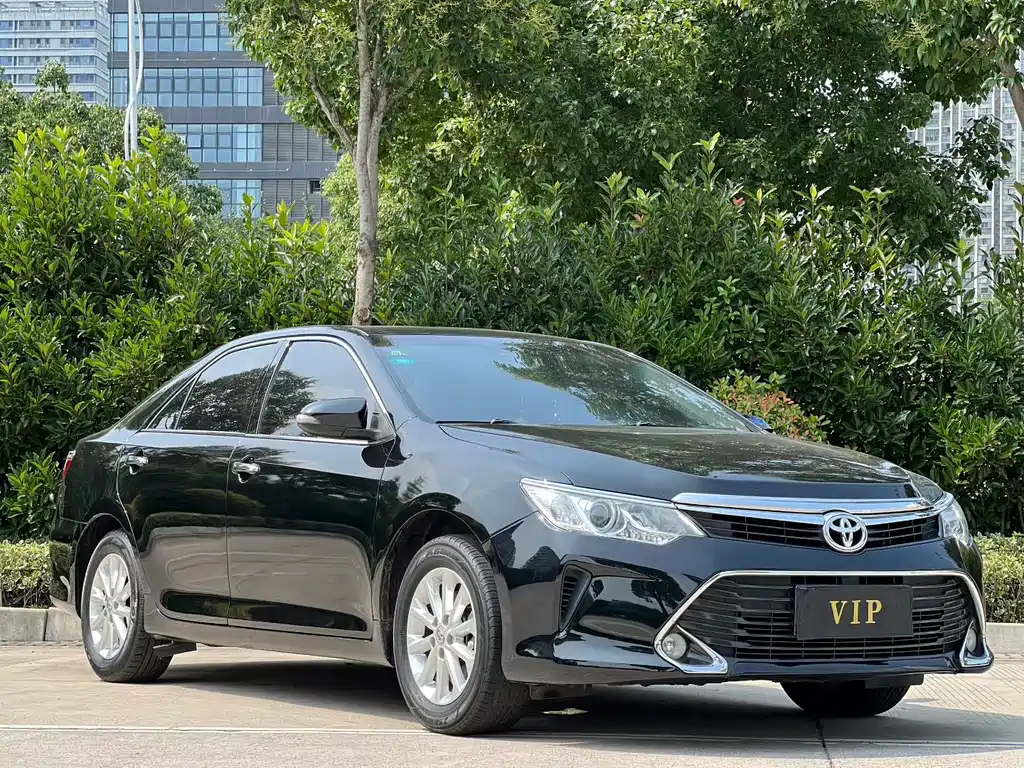 Camry 2.0 G 10 th Anniversary Commemorative Leading