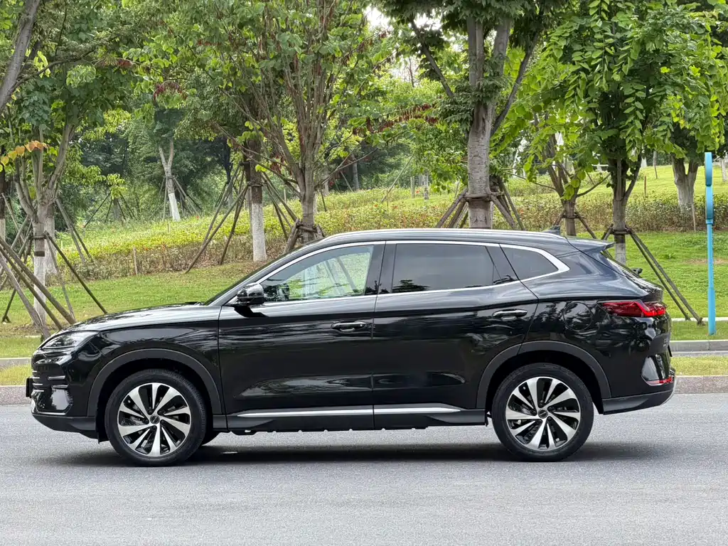 Song PLUS NEV Glory DM-i 71 km Luxury