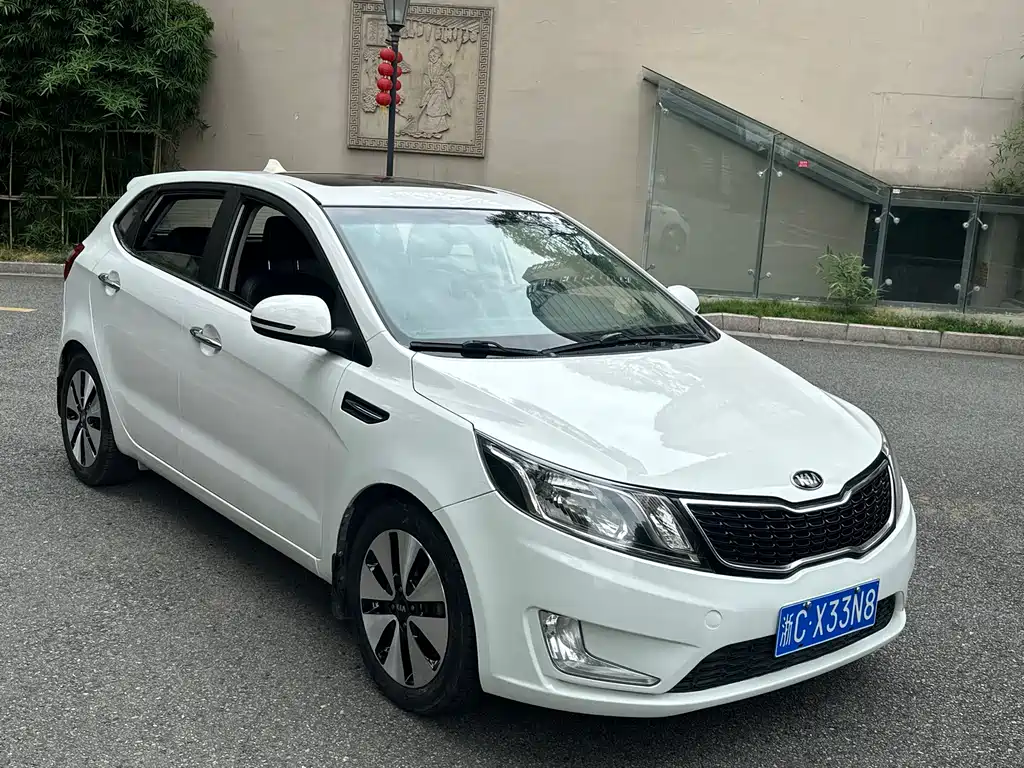 Kia K2 Hatchback 1.6 L AT Premium