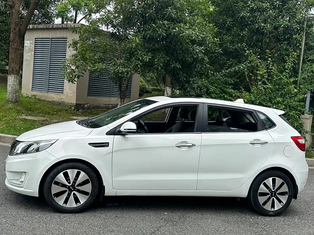 Kia K2 Hatchback 1.6 L AT Premium
