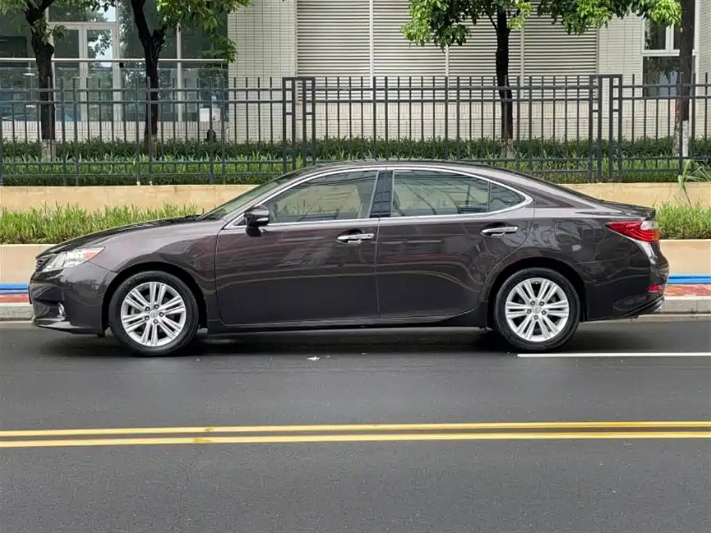 Lexus ES 250 Elite