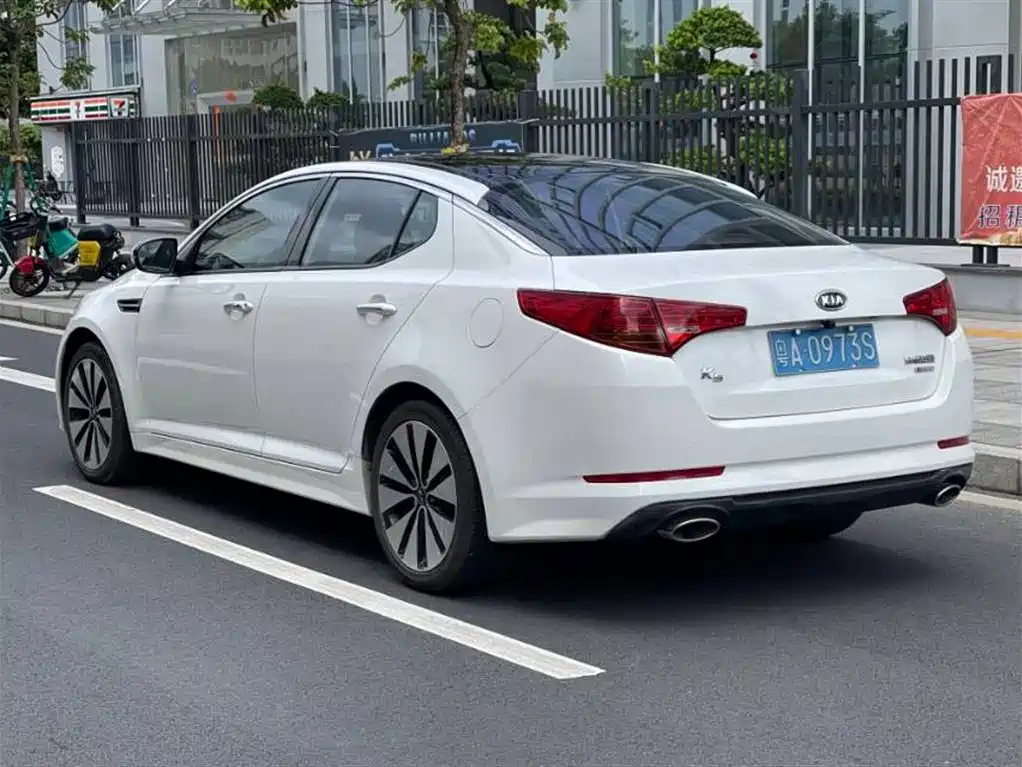 Kia K5 起亚K5 2012款 2.0 L 自动Premium