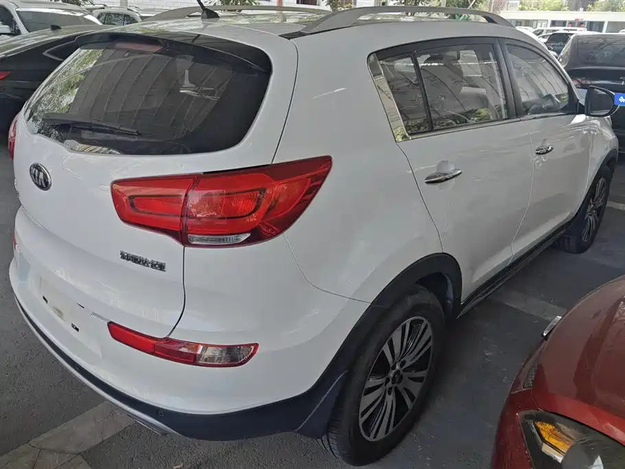 Sportage 2.0 L Auto 2 WD DLX