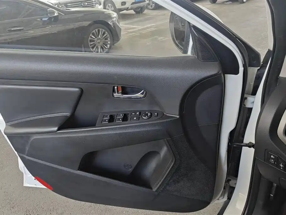 Sportage 2.0 L Auto 2 WD DLX
