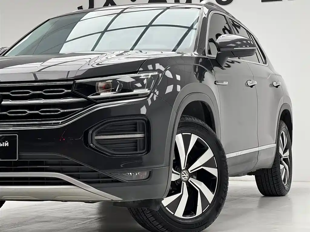 Tayron 280 TSI 2 WD Luxury Connected