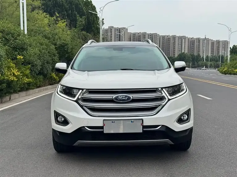 Ford Edge 2.0 T GTDi 2 WD Grand Sharp