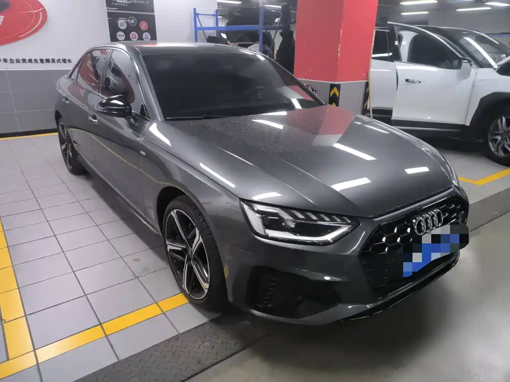 Audi A4 L 40 TFSI Luxury Dynamic