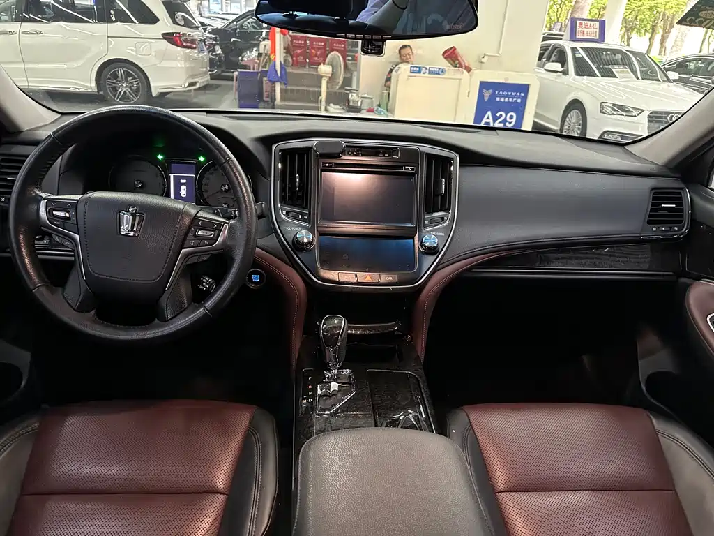 Crown 2.0 T Sport