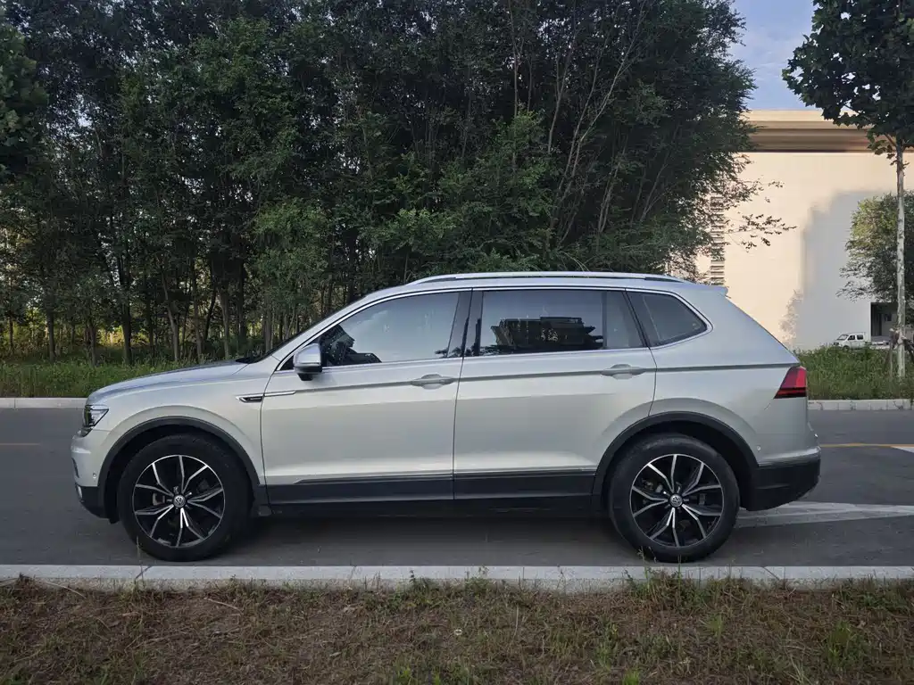 Tiguan L Facelift 380 TSI Auto 4 WD Flagship