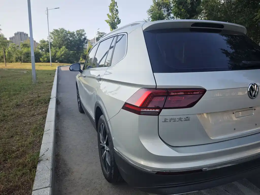 Tiguan L Facelift 380 TSI Auto 4 WD Flagship