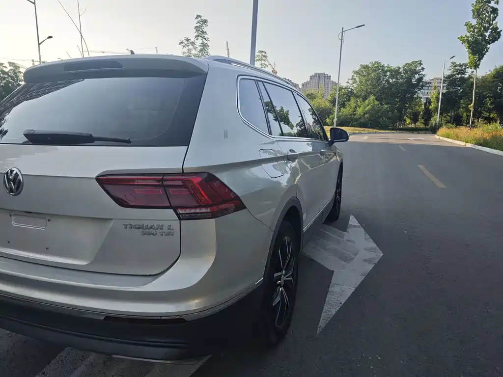 Tiguan L Facelift 380 TSI Auto 4 WD Flagship