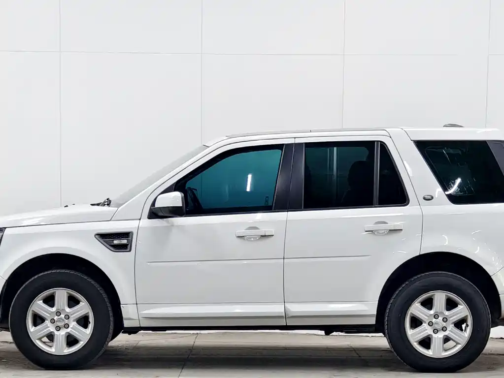 Freelander 2 神行者2 2014款 2.0 T Si4 S汽油版